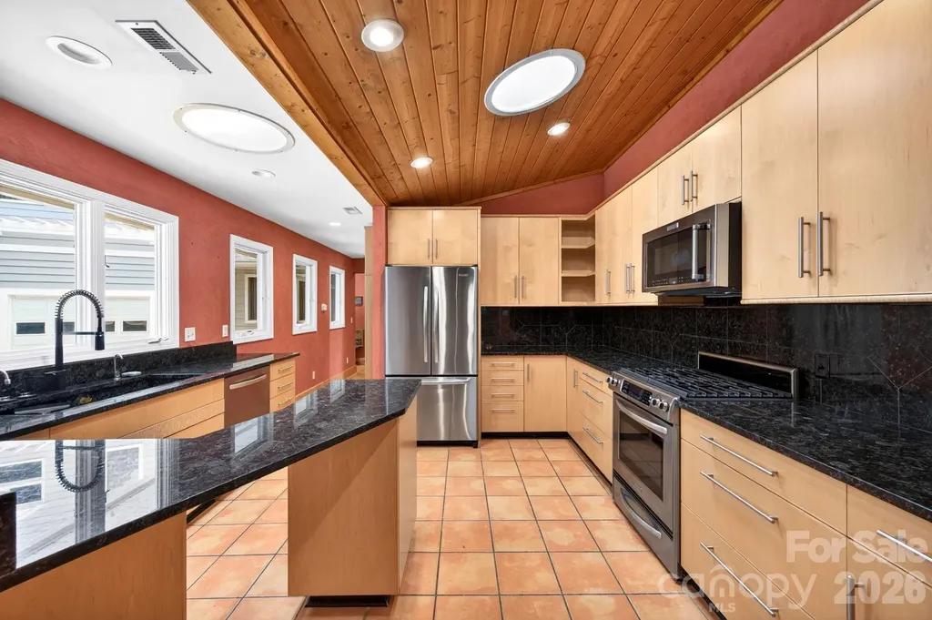 38 Lookout Road Asheville NC 28804