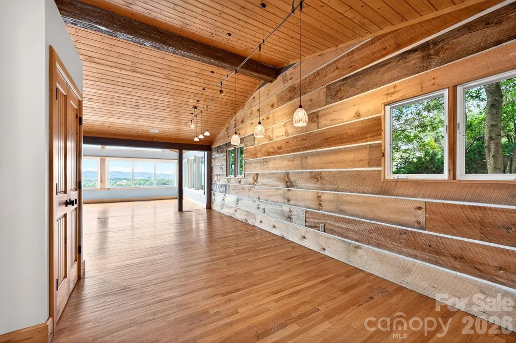 38 Lookout Road Asheville NC 28804