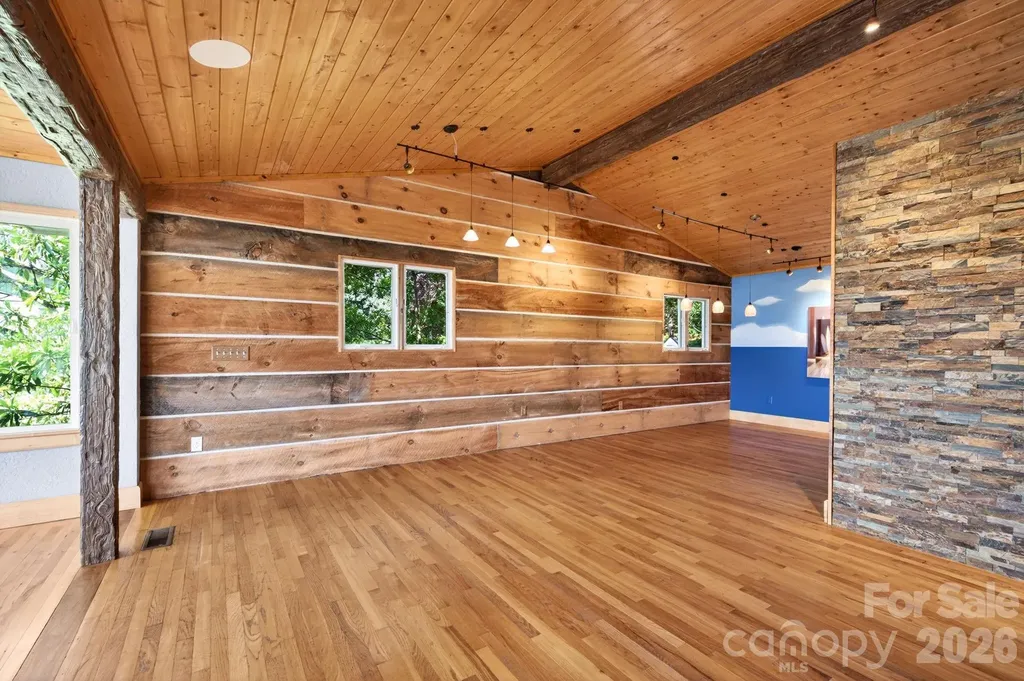 38 Lookout Road Asheville NC 28804