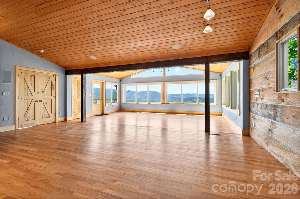 38 Lookout Road Asheville NC 28804