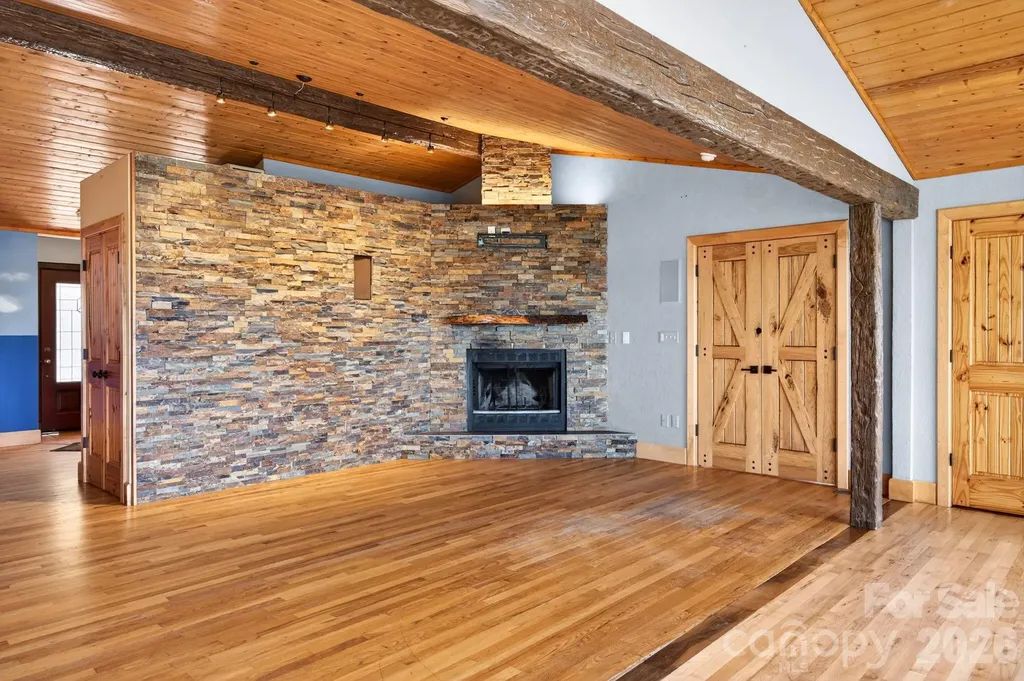 38 Lookout Road Asheville NC 28804