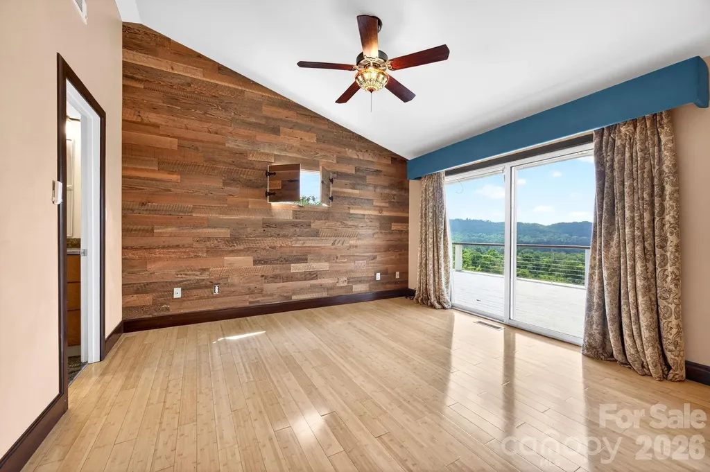 38 Lookout Road Asheville NC 28804