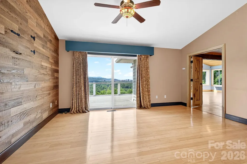 38 Lookout Road Asheville NC 28804