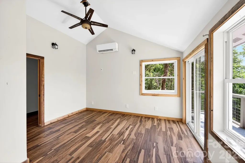 38 Lookout Road Asheville NC 28804