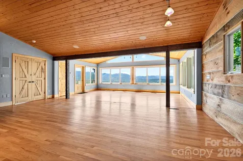 38 Lookout Road Asheville NC 28804