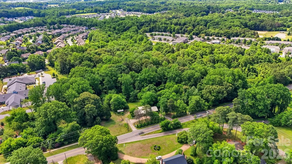1321 Mecklenburg Highway Mooresville NC 28115