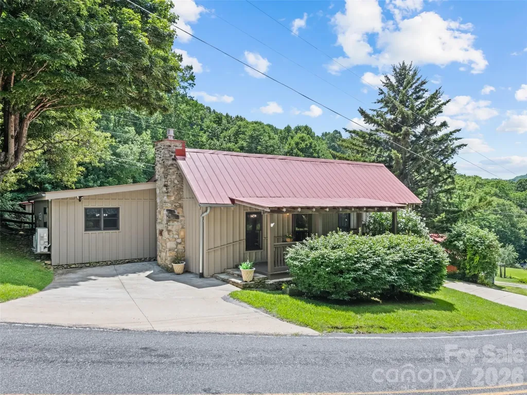 404 Red Bank Road Waynesville NC 28786