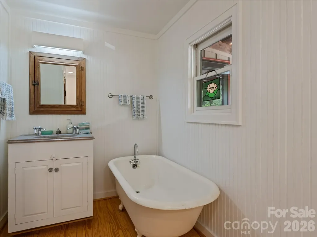 404 Red Bank Road Waynesville NC 28786
