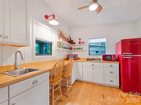 404 Red Bank Road Waynesville NC 28786