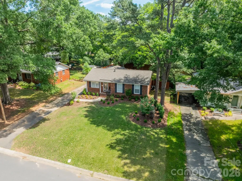 3723 Litchfield Road Charlotte NC 28211