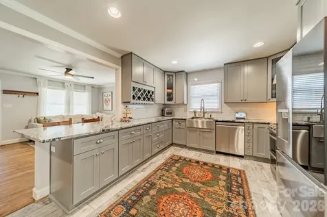 3723 Litchfield Road Charlotte NC 28211
