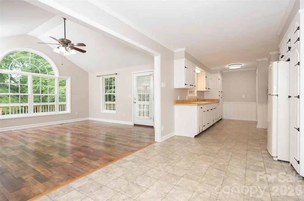6175 La Crosse Court Clemmons NC 27012
