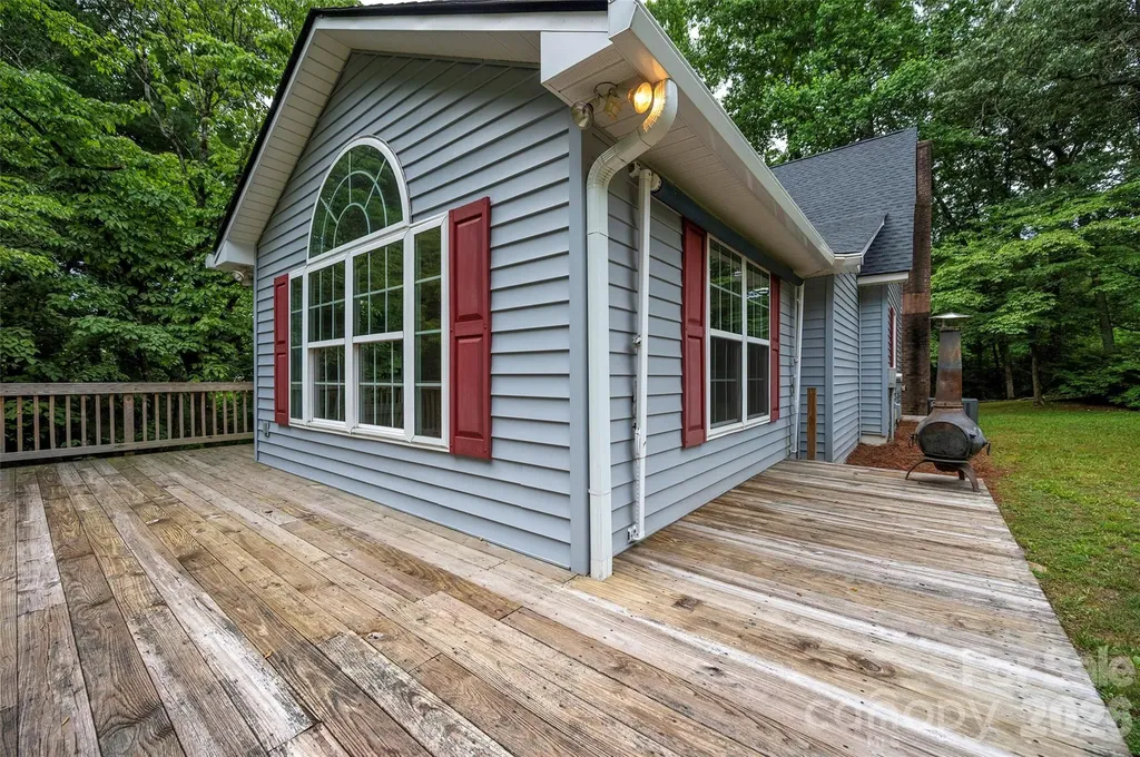 6175 La Crosse Court Clemmons NC 27012