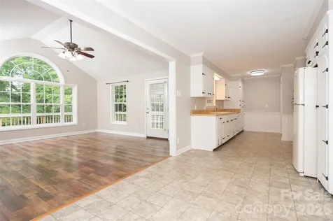 6175 La Crosse Court Clemmons NC 27012