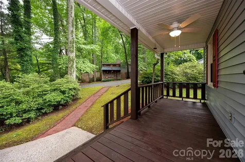 6175 La Crosse Court Clemmons NC 27012