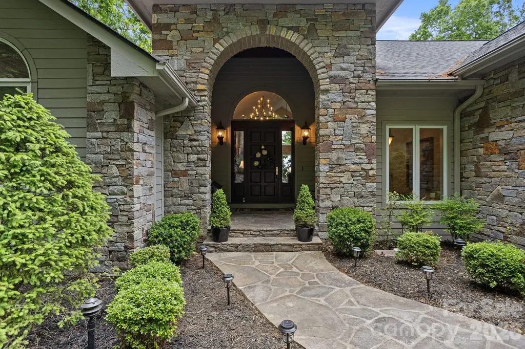209 Pineholt Lane Flat Rock NC 28731