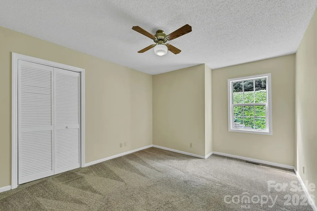 31 Surrey Run Asheville NC 28803