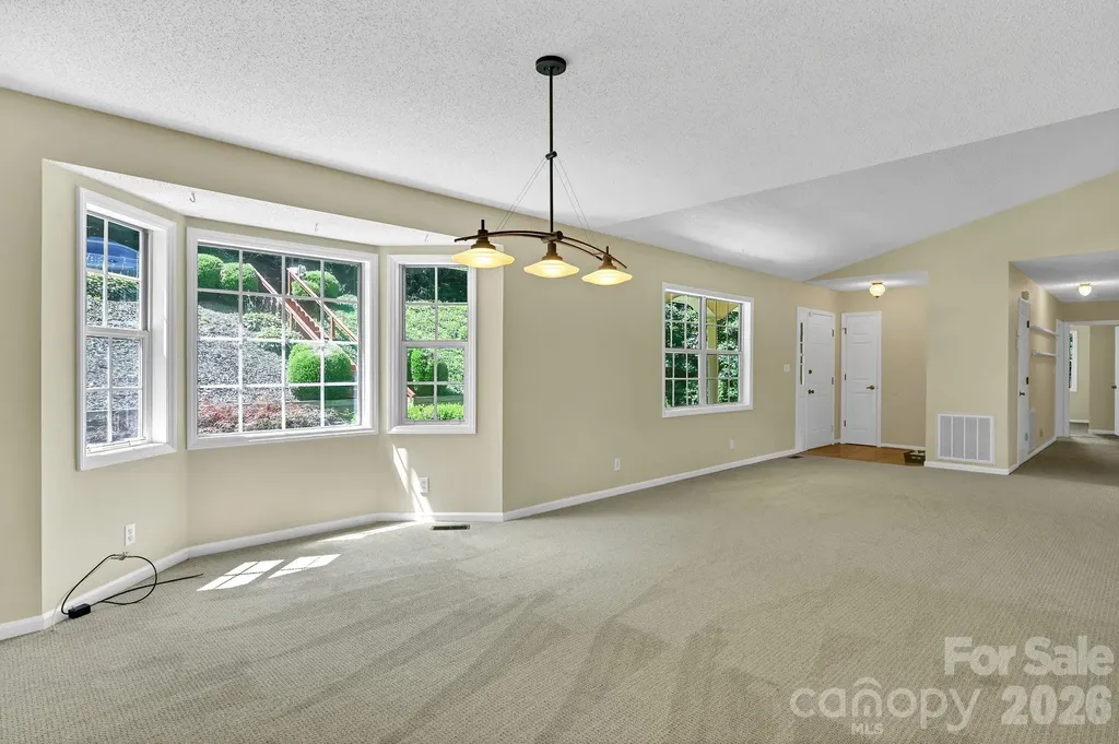 31 Surrey Run Asheville NC 28803