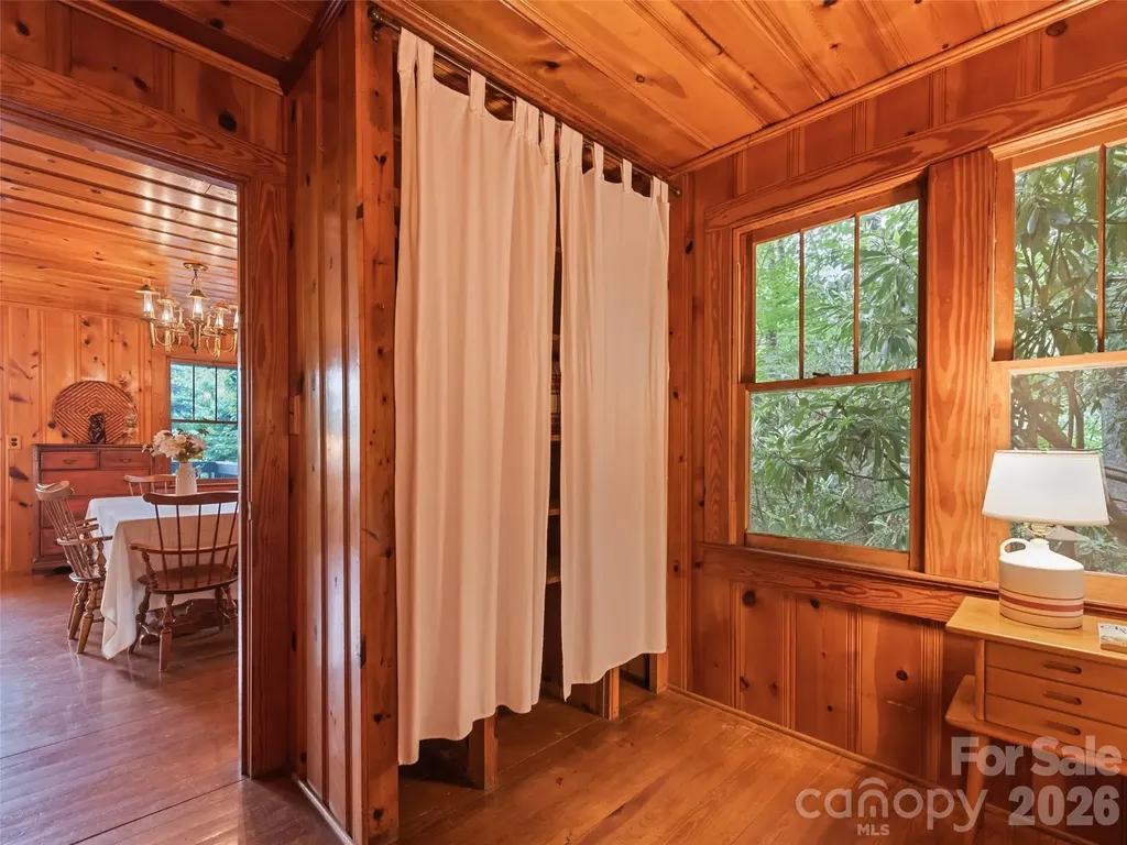 104 The High Road Waynesville NC 28786