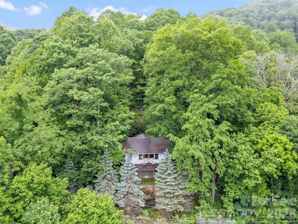 104 The High Road Waynesville NC 28786