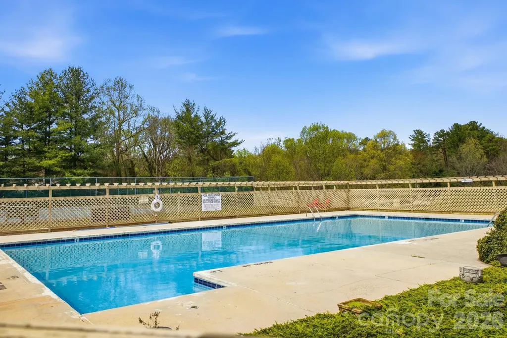 2305 Abbey Circle Asheville NC 28805