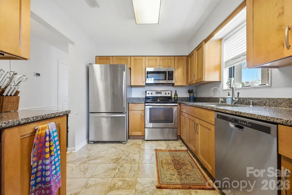 2305 Abbey Circle Asheville NC 28805