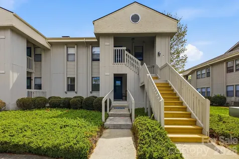 2305 Abbey Circle Asheville NC 28805