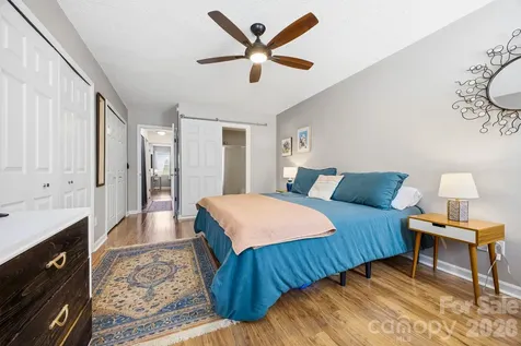 2305 Abbey Circle Asheville NC 28805