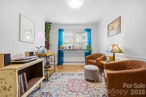 2305 Abbey Circle Asheville NC 28805