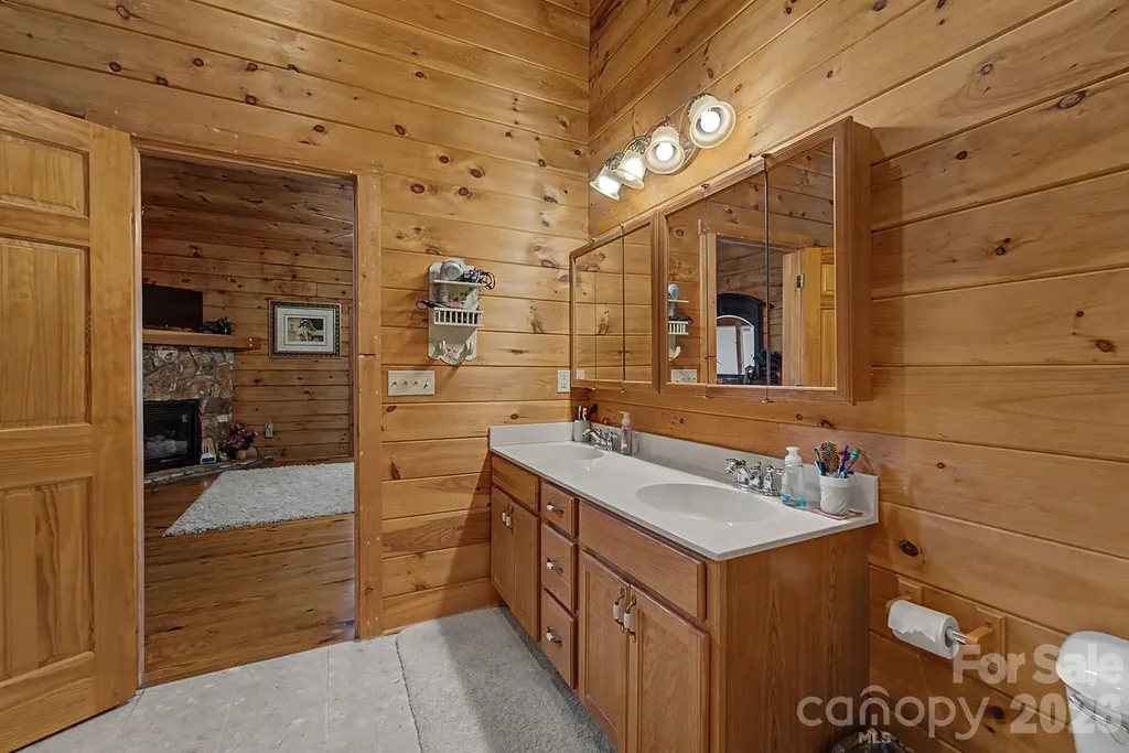 22 Kako Ridge Sylva NC 28779