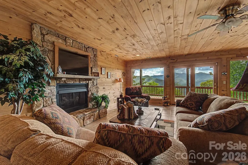 22 Kako Ridge Sylva NC 28779