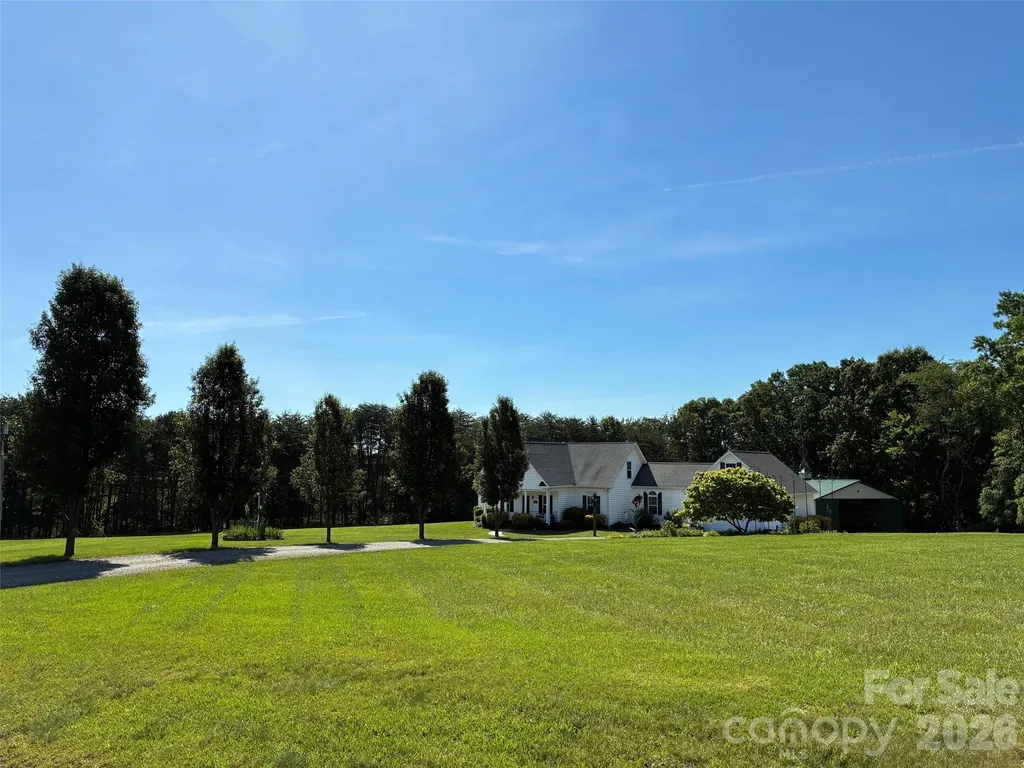 339 Johnson Farm Road Hiddenite NC 28636