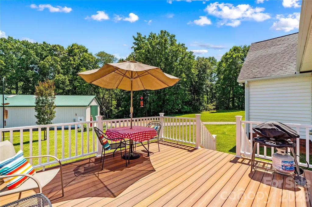 339 Johnson Farm Road Hiddenite NC 28636