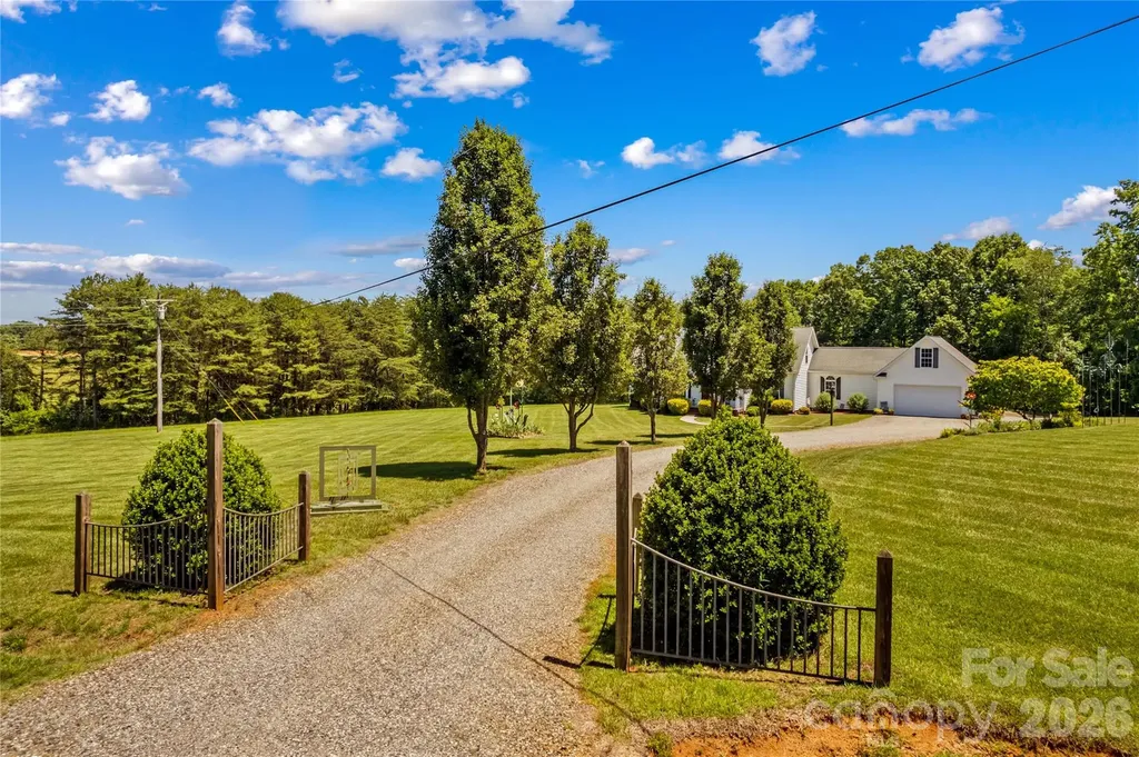 339 Johnson Farm Road Hiddenite NC 28636