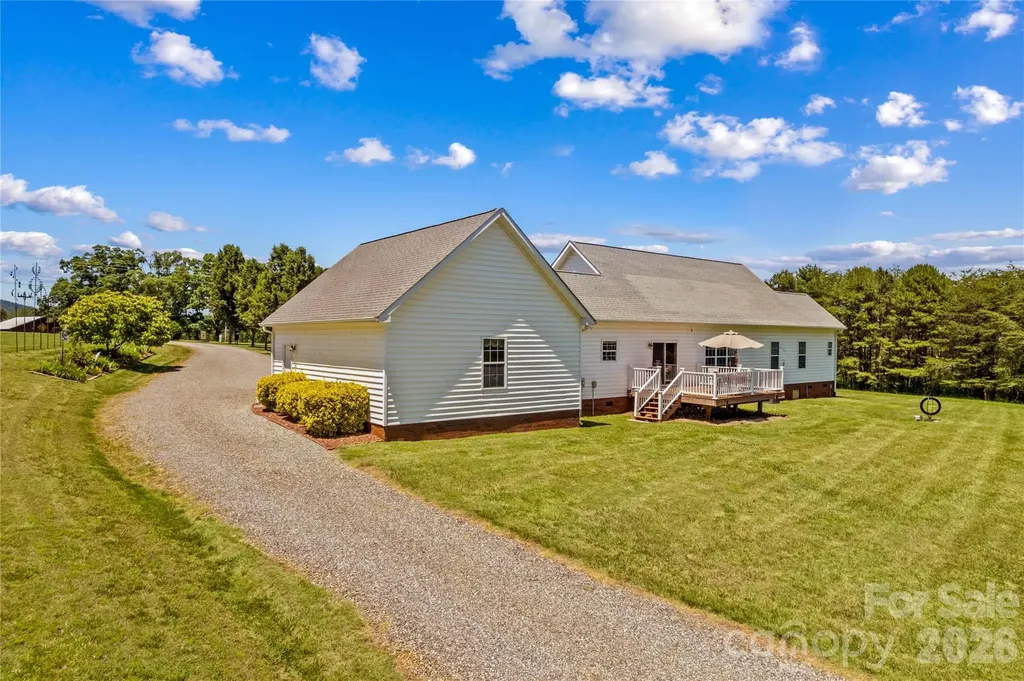 339 Johnson Farm Road Hiddenite NC 28636