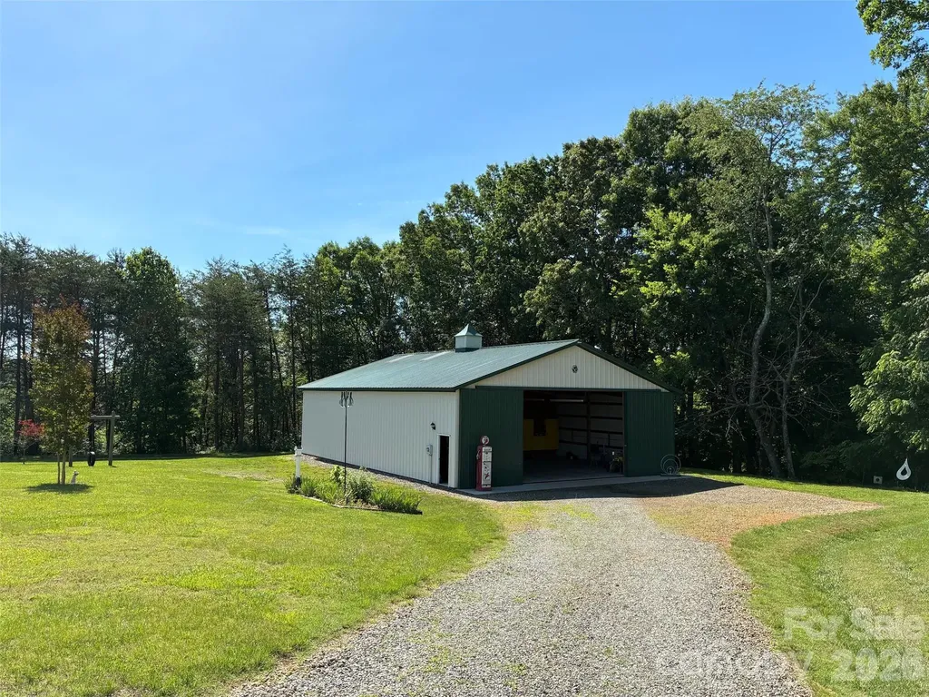 339 Johnson Farm Road Hiddenite NC 28636
