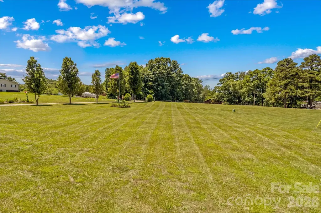 339 Johnson Farm Road Hiddenite NC 28636
