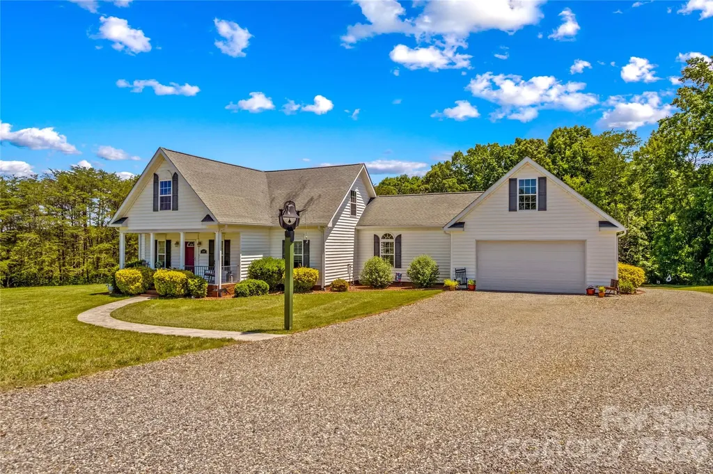 339 Johnson Farm Road Hiddenite NC 28636