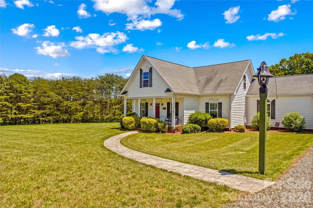 339 Johnson Farm Road Hiddenite NC 28636