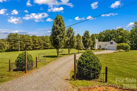 339 Johnson Farm Road Hiddenite NC 28636