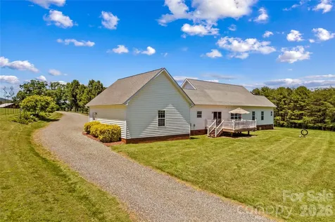 339 Johnson Farm Road Hiddenite NC 28636