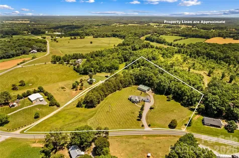339 Johnson Farm Road Hiddenite NC 28636