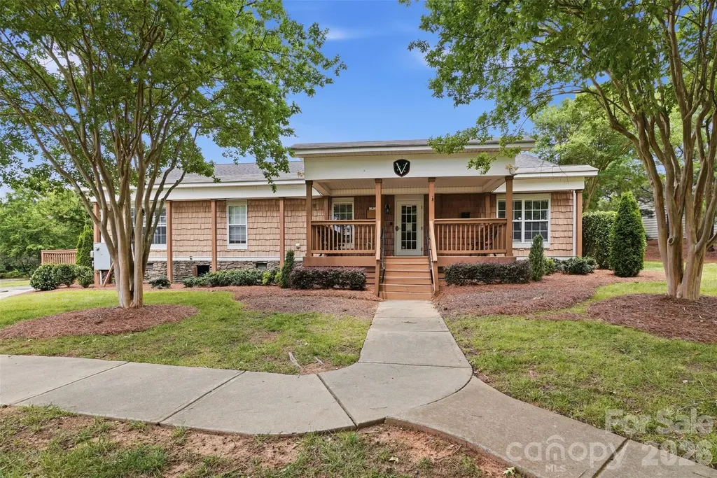 8134 Merryvale Lane Charlotte NC 28214