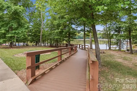 8134 Merryvale Lane Charlotte NC 28214