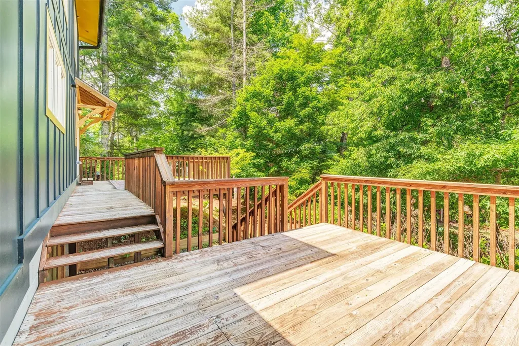 136 Graveyard Road Fairview NC 28730
