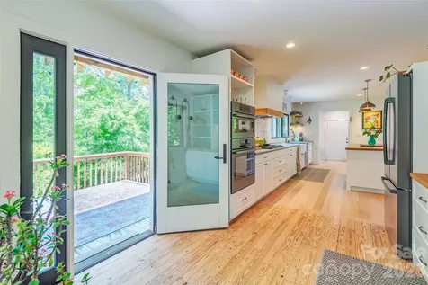 136 Graveyard Road Fairview NC 28730