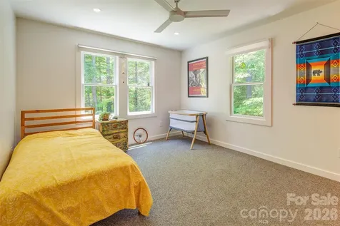 136 Graveyard Road Fairview NC 28730