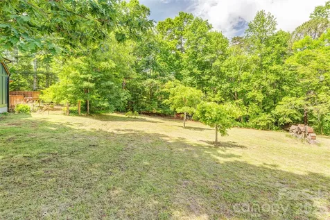 136 Graveyard Road Fairview NC 28730