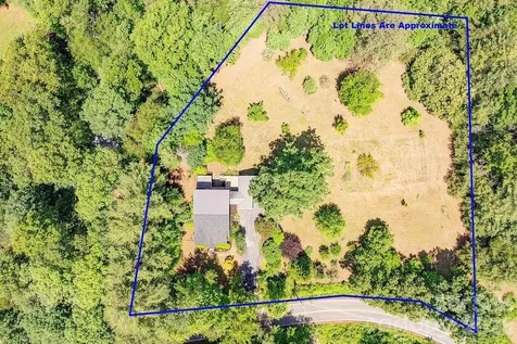 136 Graveyard Road Fairview NC 28730