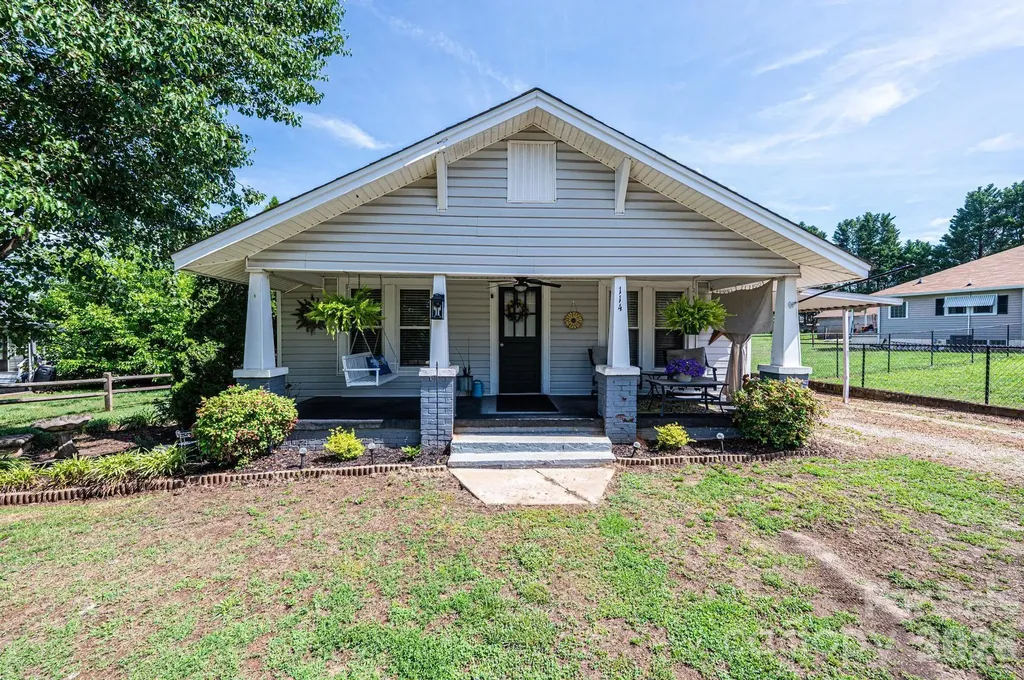 114 Mountain View Street Morganton NC 28655